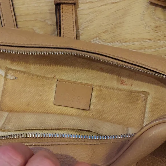 Gucci Tan Leather Crossbody Bag - Picture 8 of 16